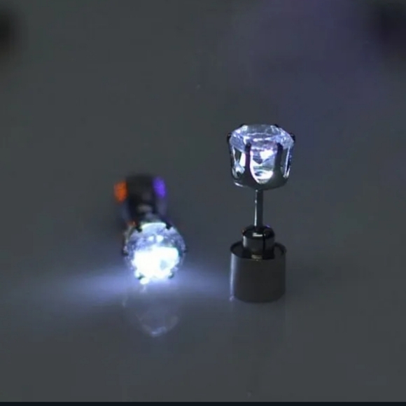 LED Light Up Earrings - Picture 6 of 9